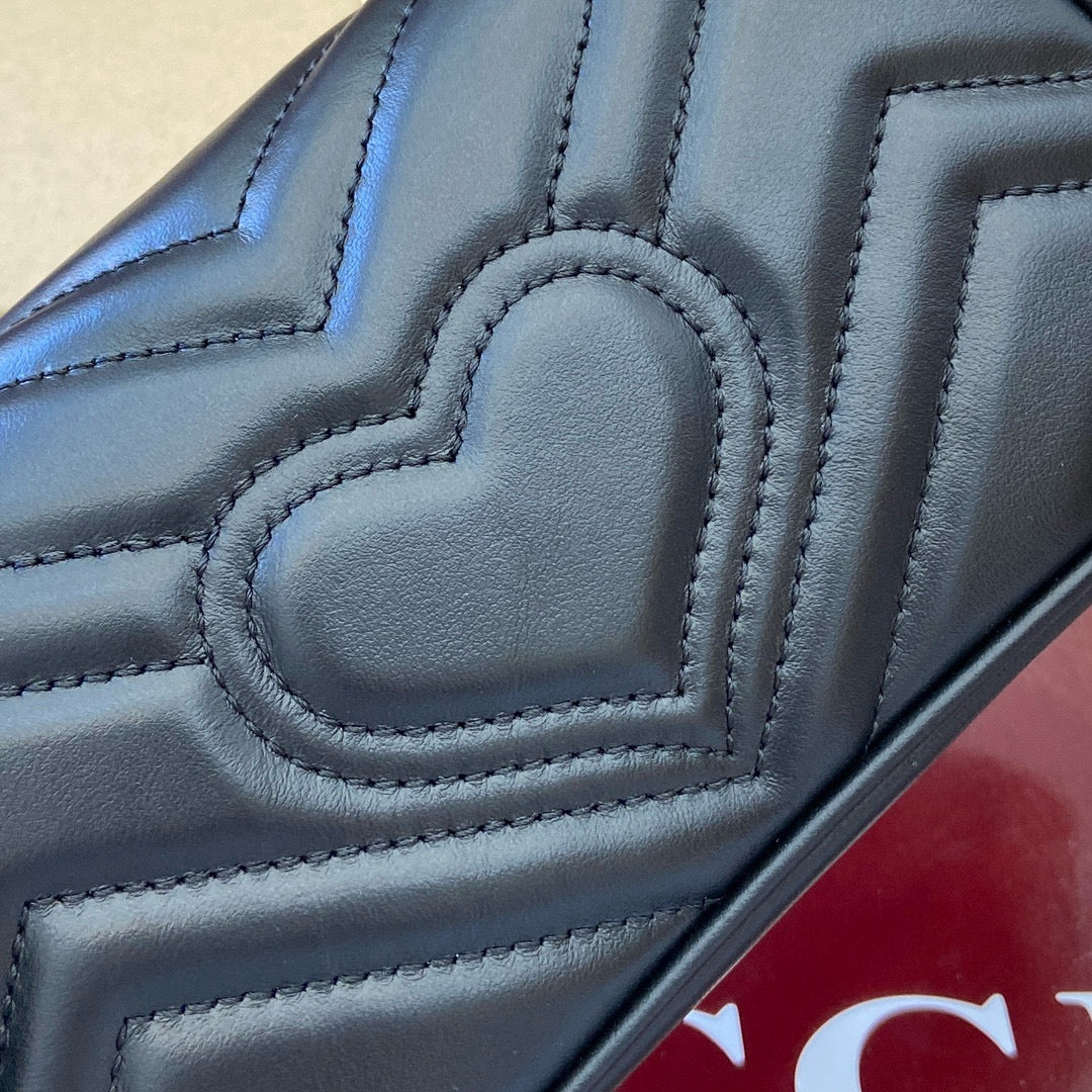 Gucci GG Marmont Super Mini