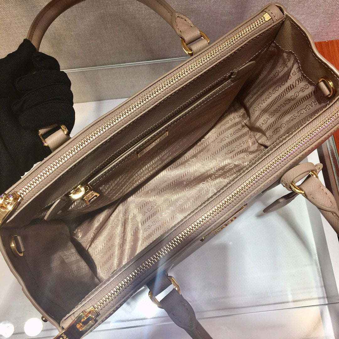 Prada Galleria Medium Saffiano