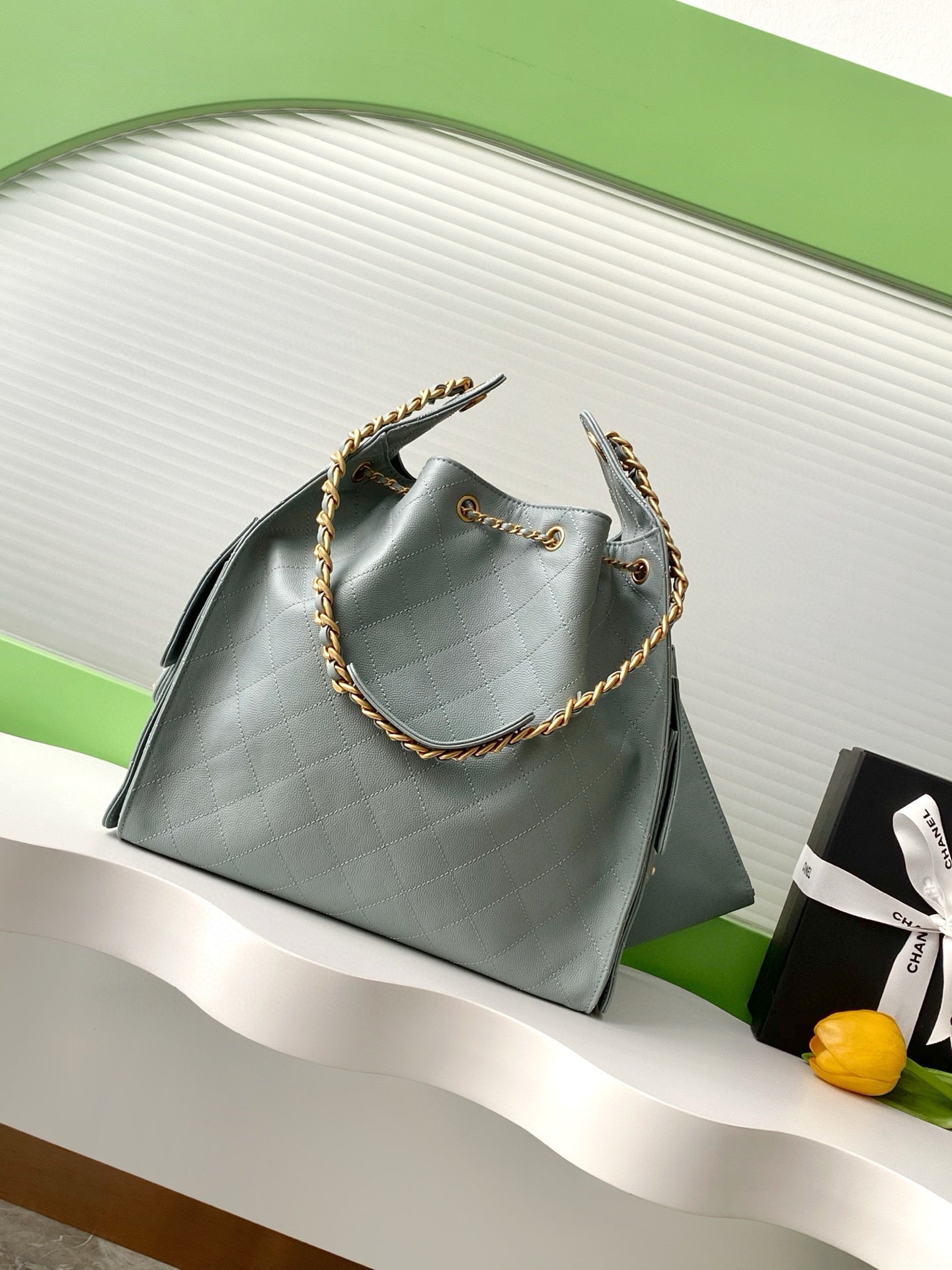Large 25 Handbag
