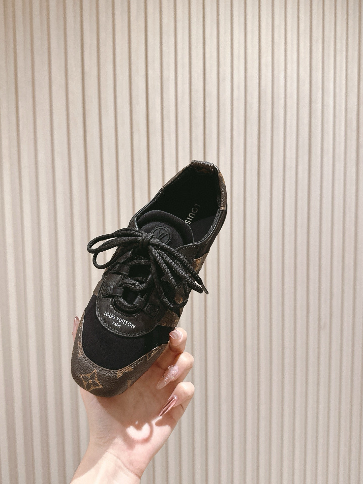 Sneakerina