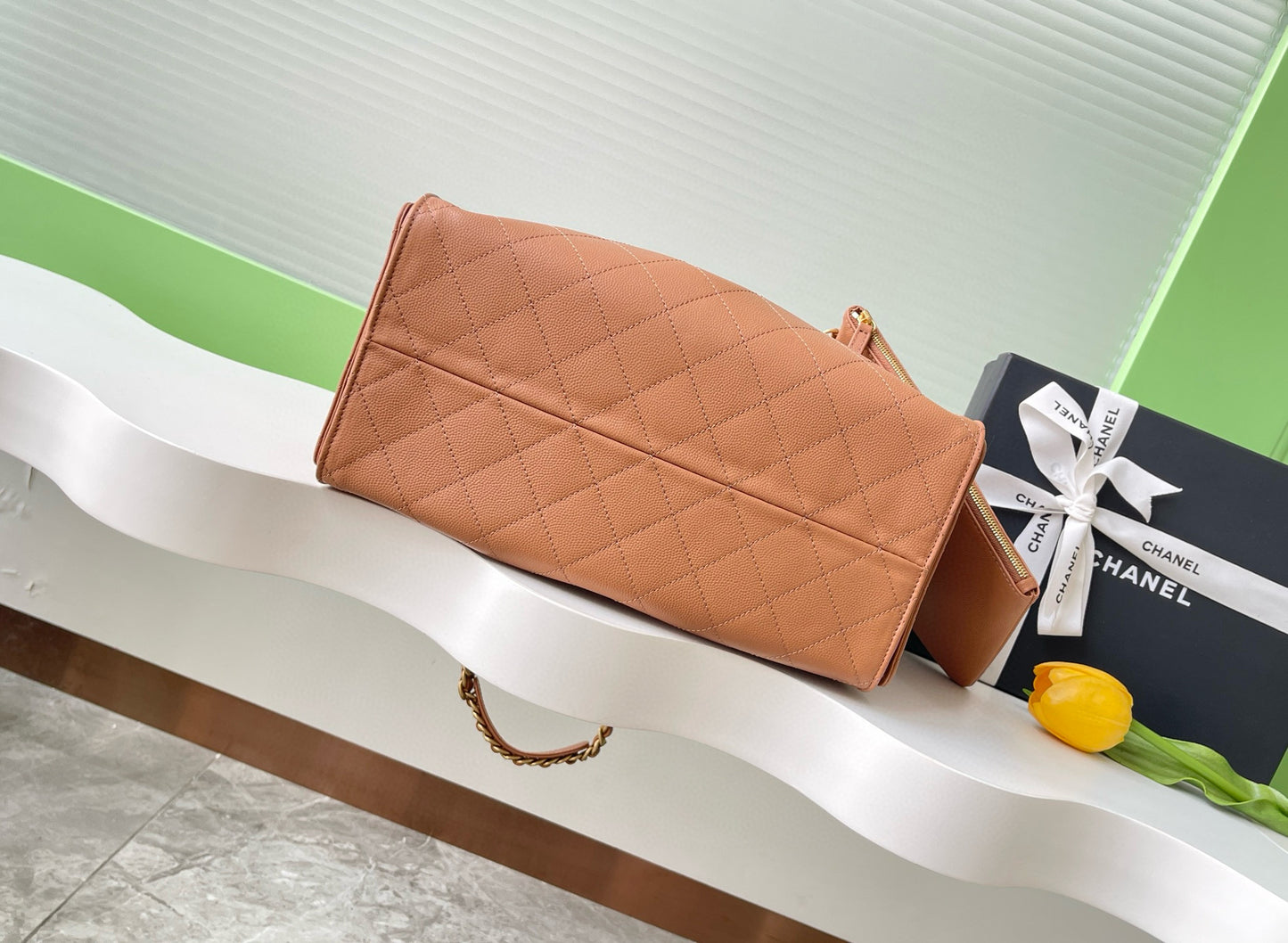 Large 25 Handbag