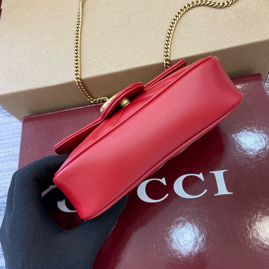 Gucci GG Marmont Super Mini