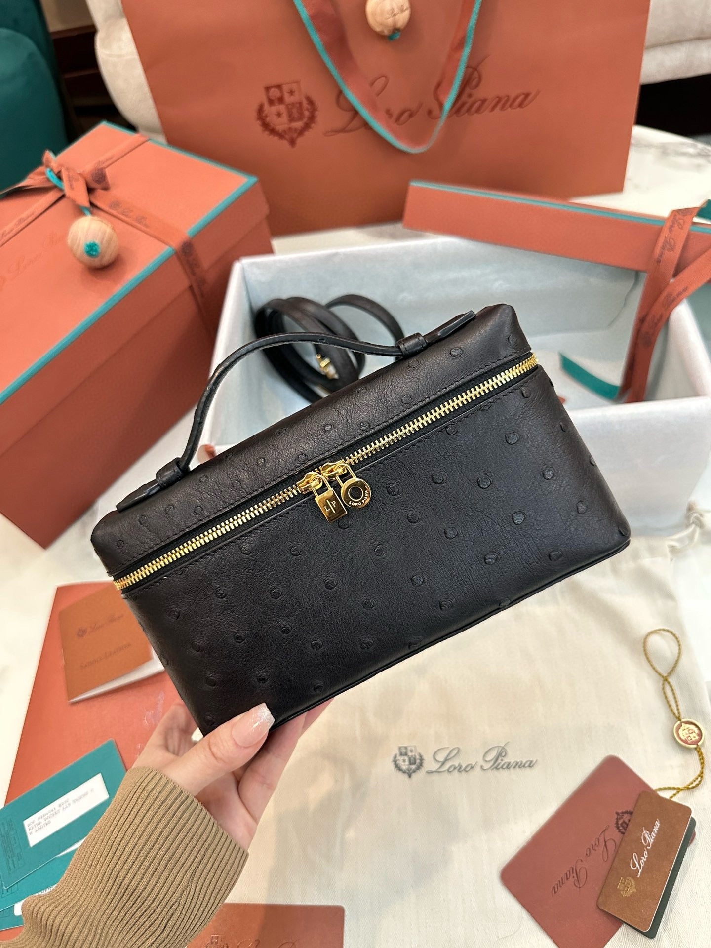 Loro Piana Extra Pocket L19 Ostrich