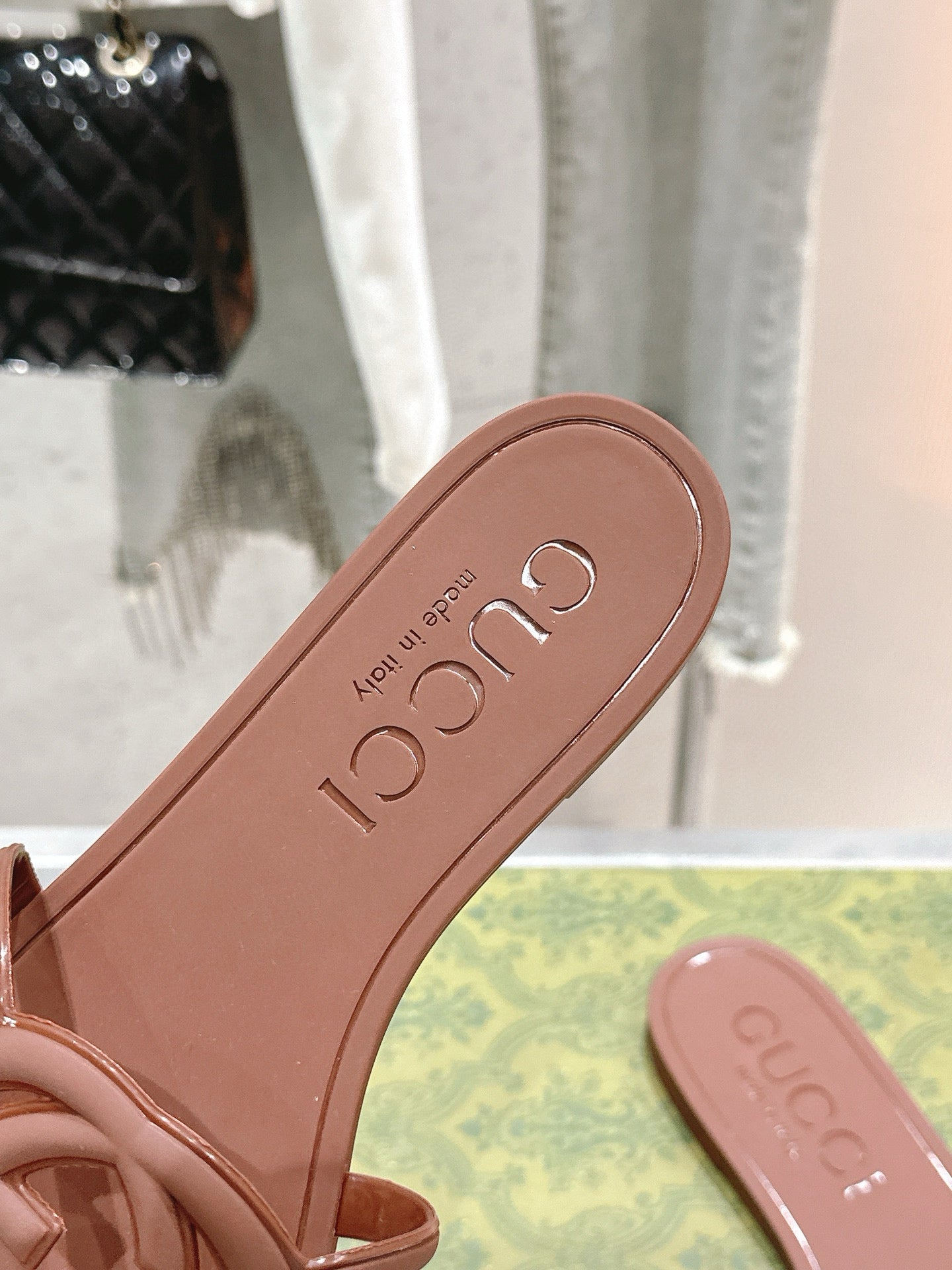Interlocking G Slide Sandal