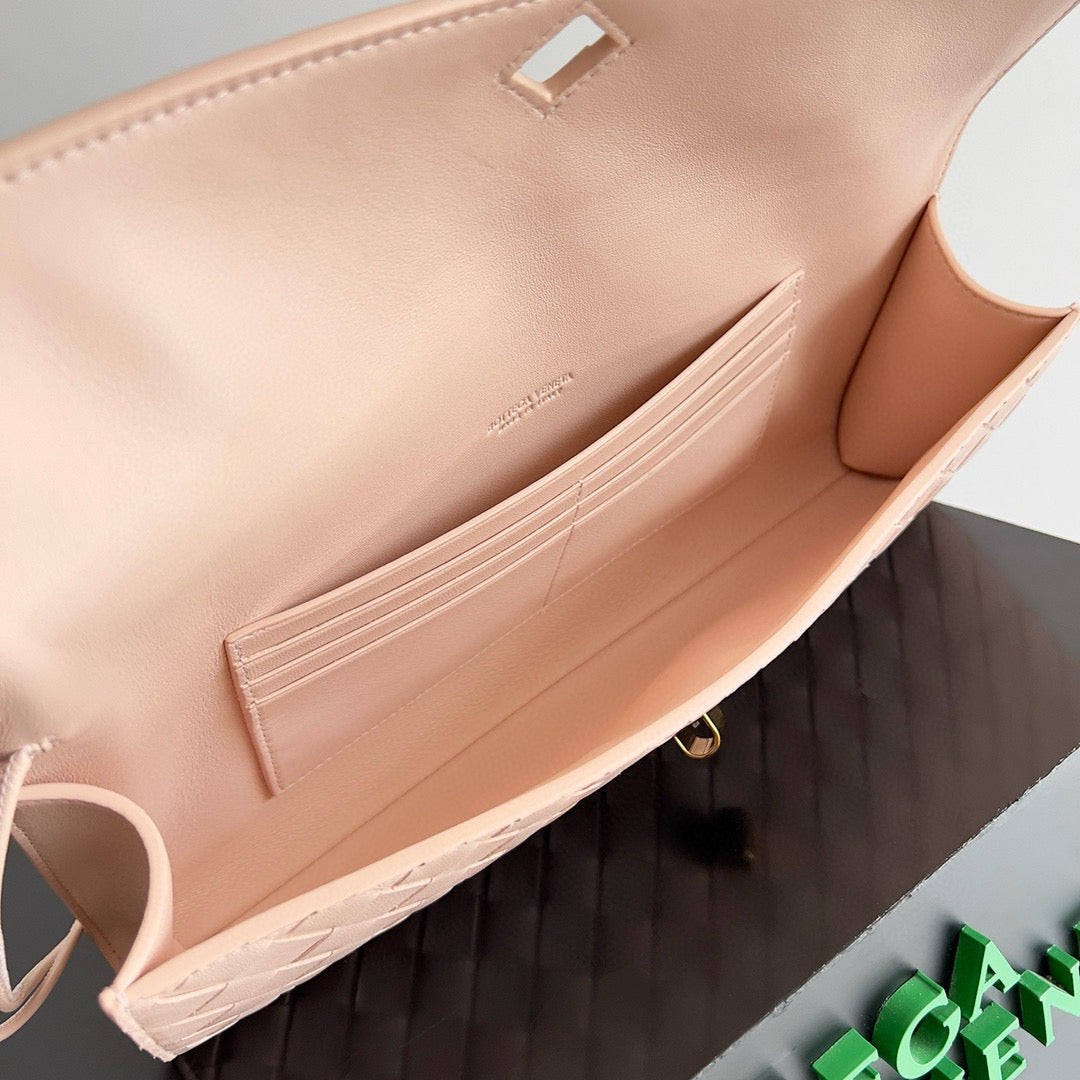 Bottega Veneta Andiamo Clutch