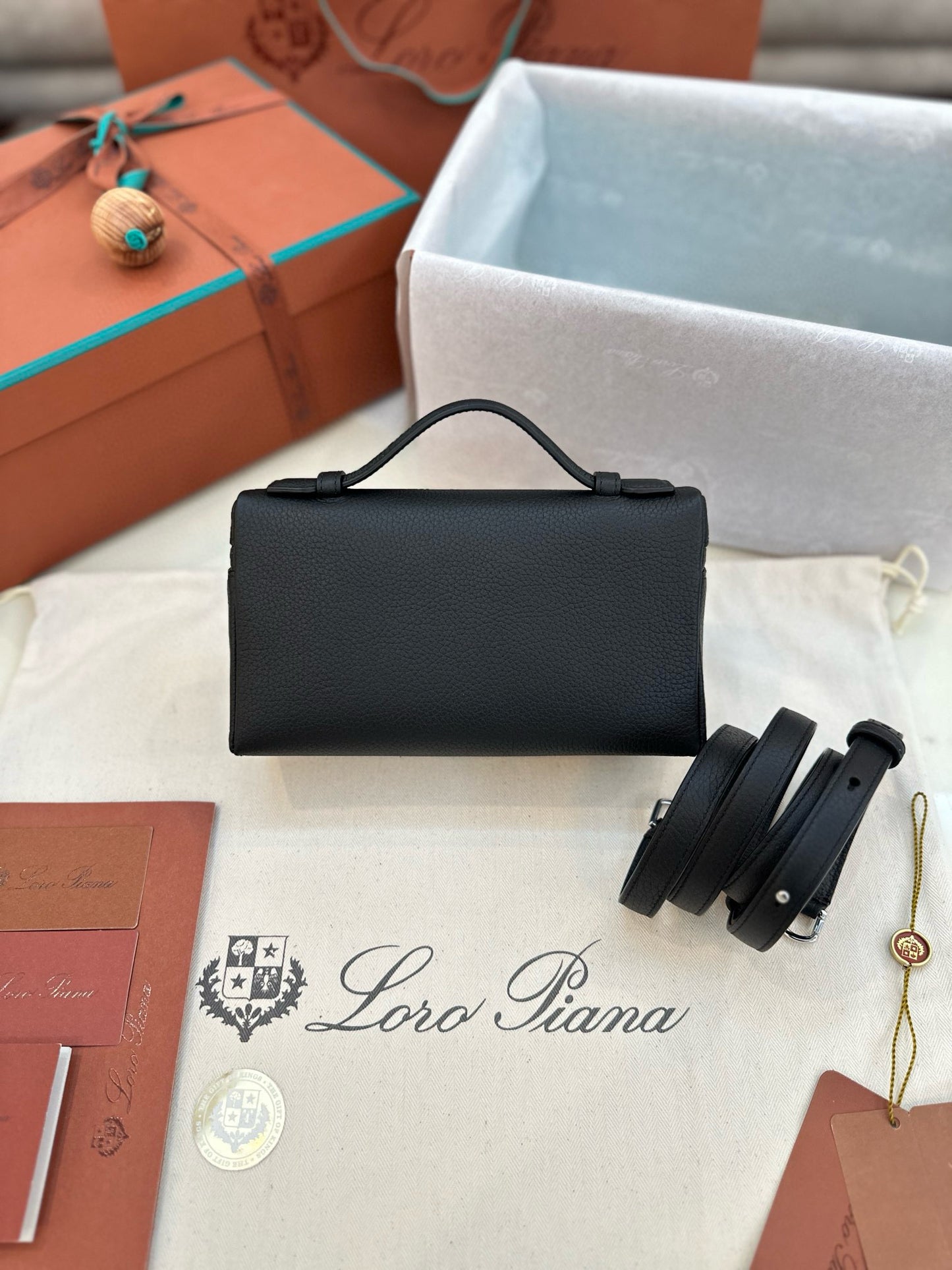Loro Piana Extra Pocket L19