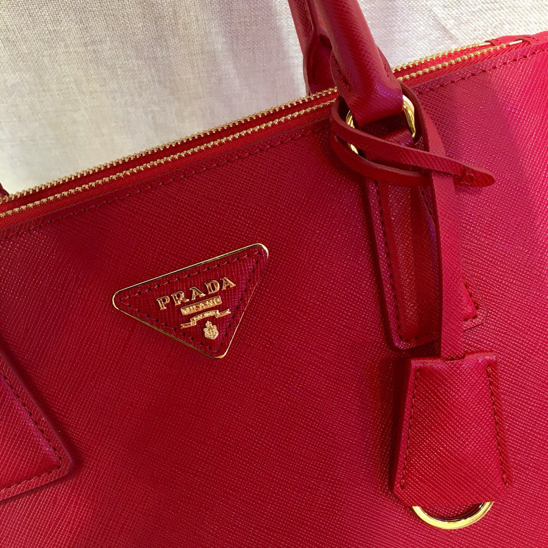 Prada Galleria Medium Saffiano