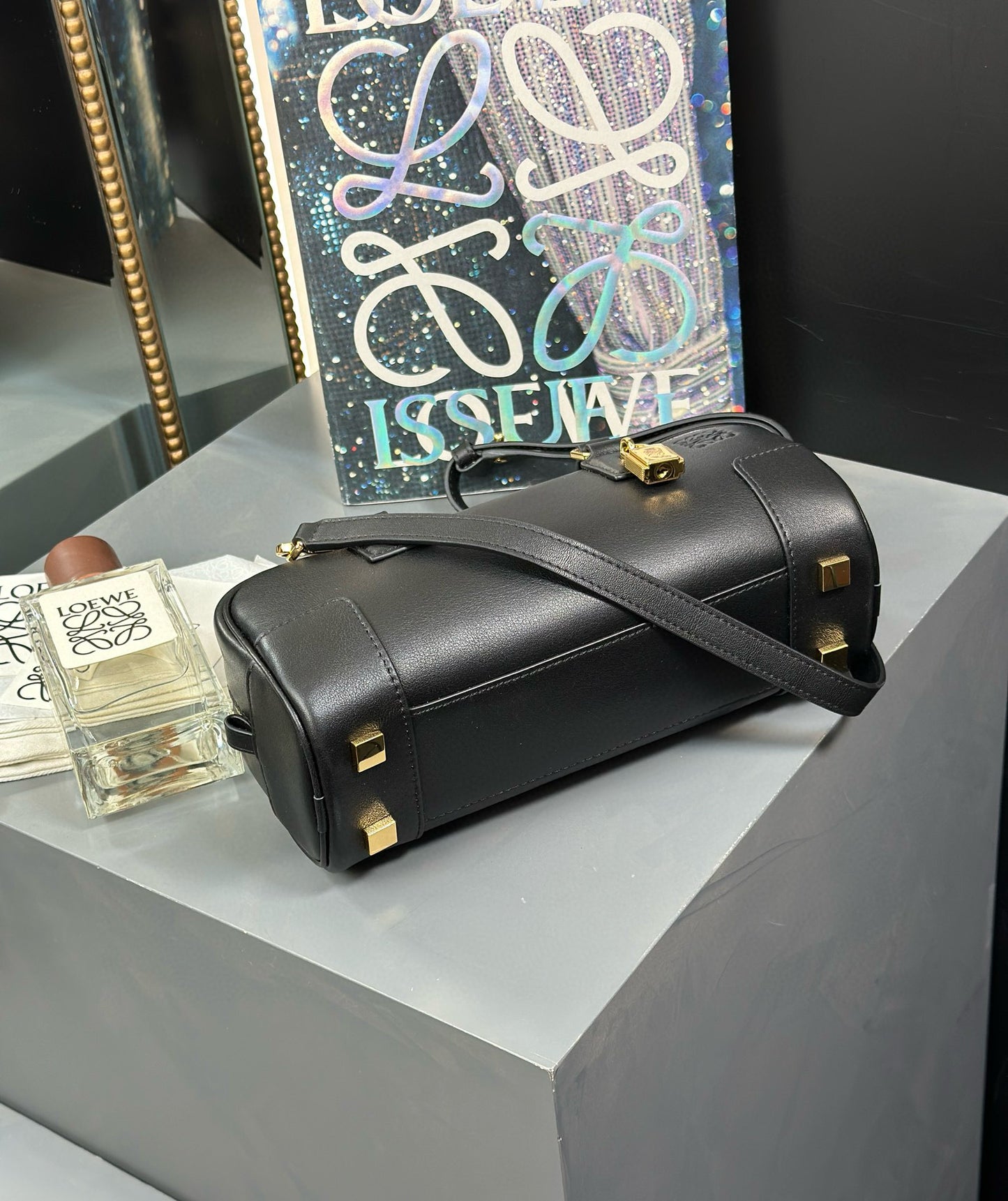 Loewe Amazon Cropped