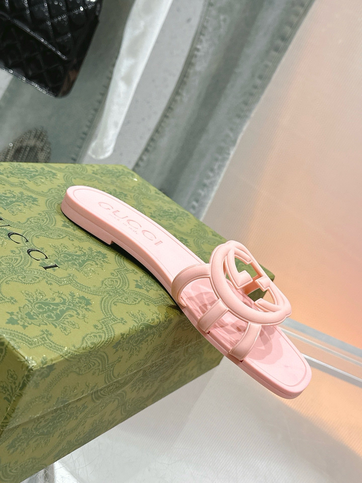Interlocking G Slide Sandal