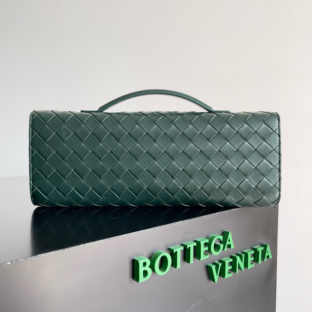 Bottega Veneta Andiamo Clutch