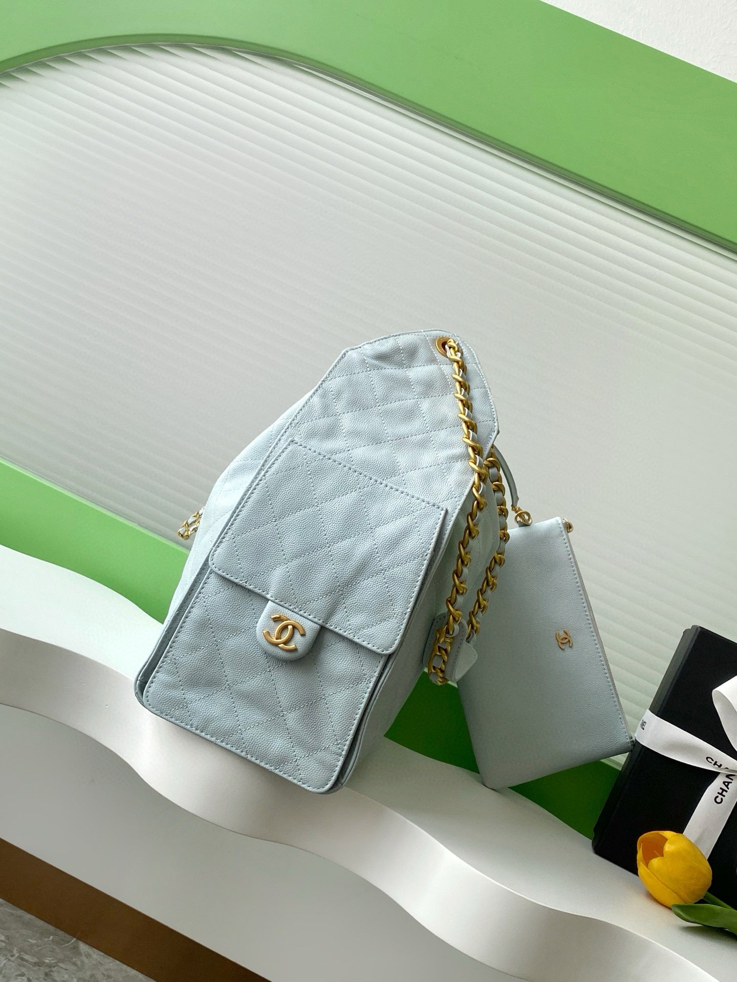 Large 25 Handbag