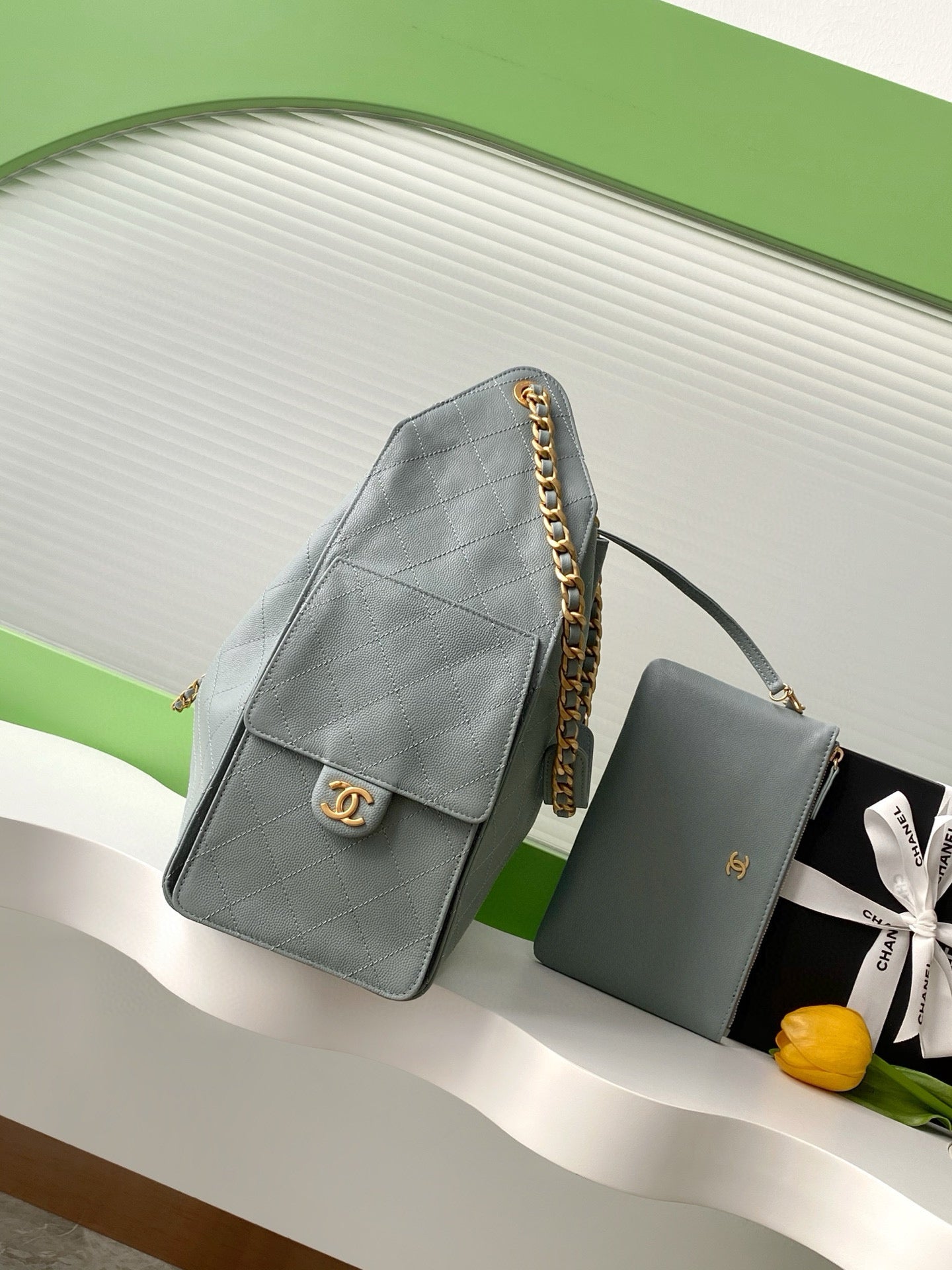 Large 25 Handbag