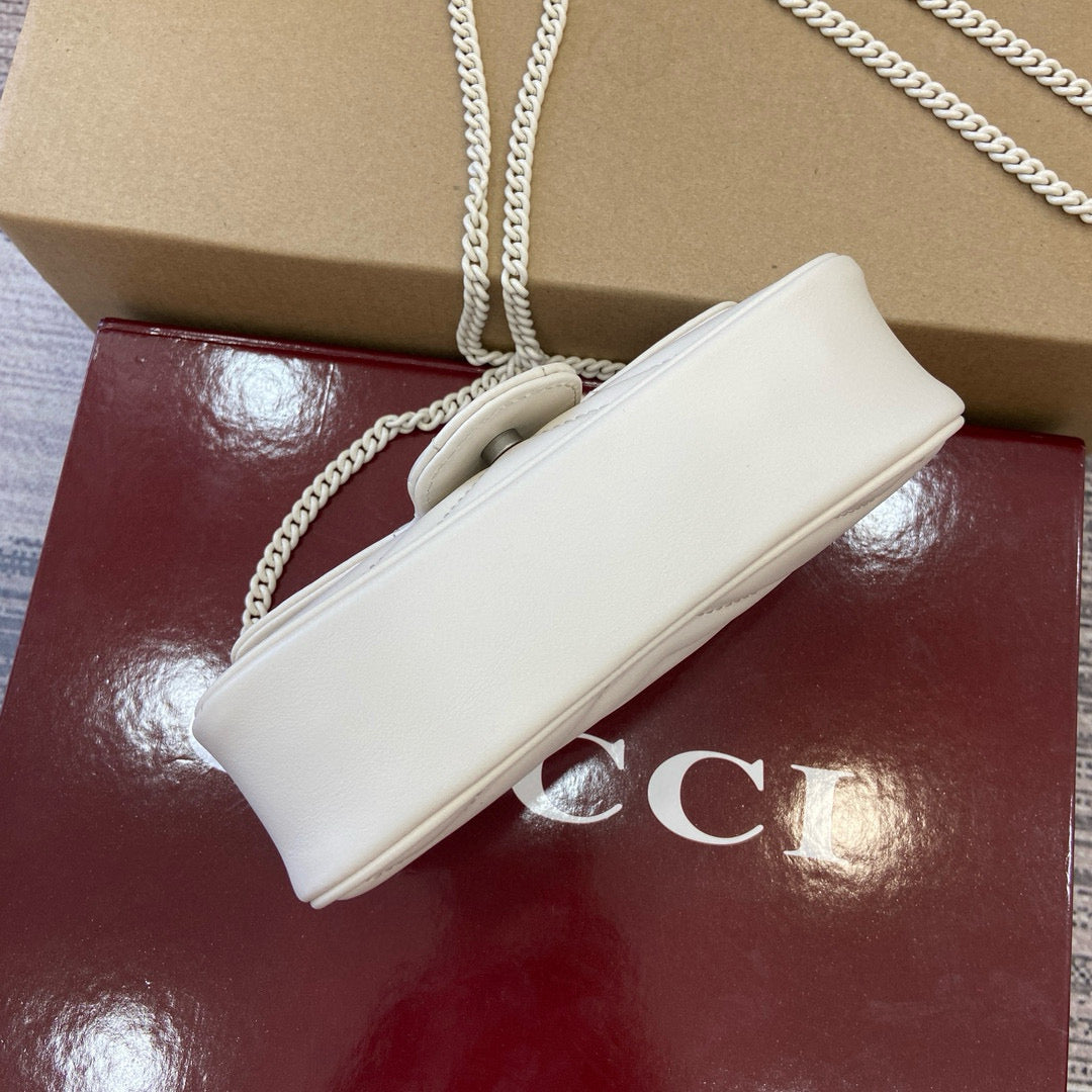 Gucci GG Marmont Super Mini