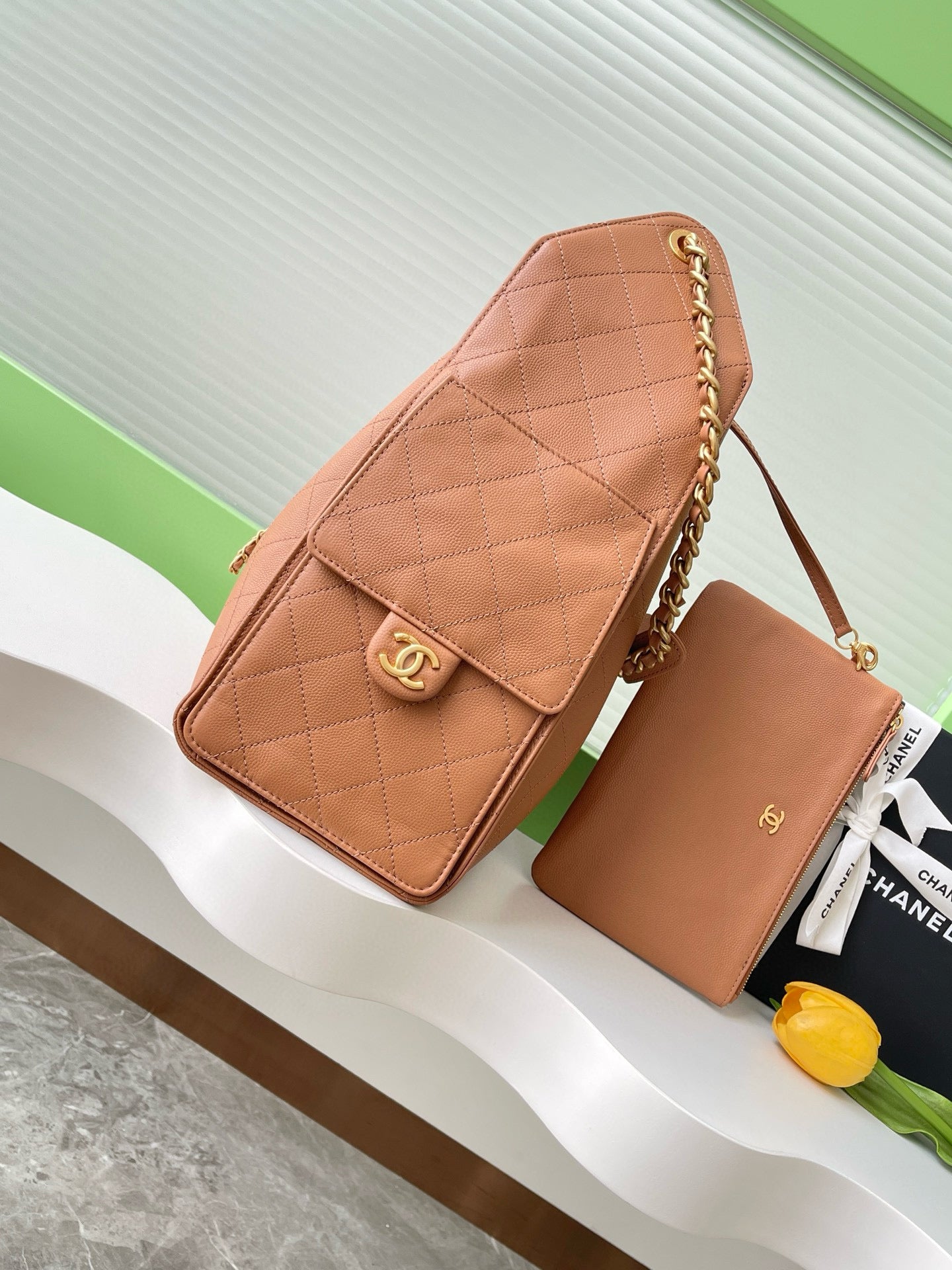 Large 25 Handbag