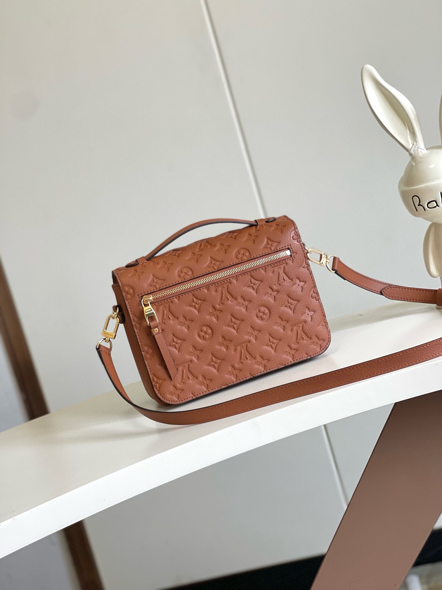 Louis Vuitton Pochette Metis