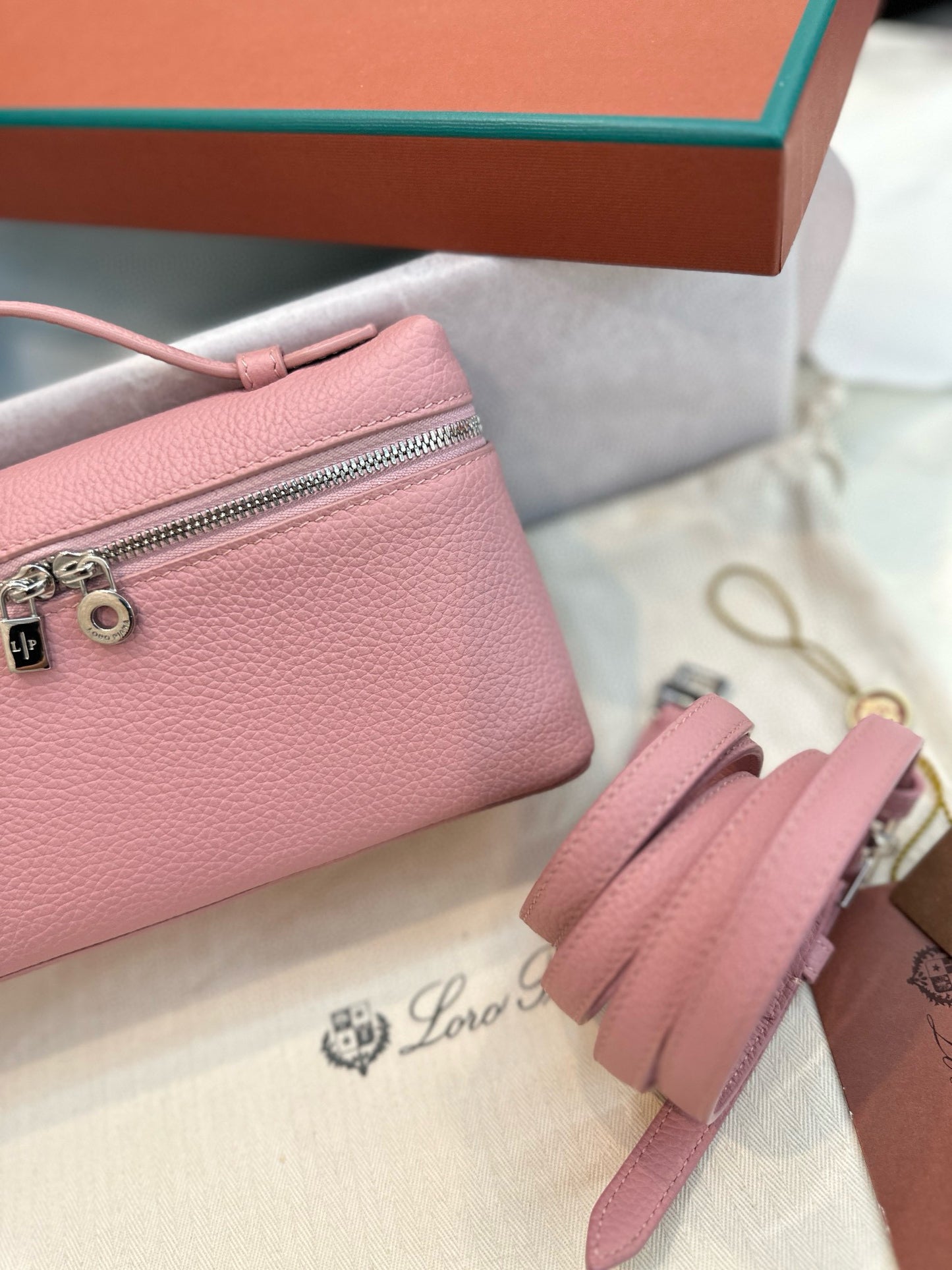 Loro Piana Extra Pocket L19