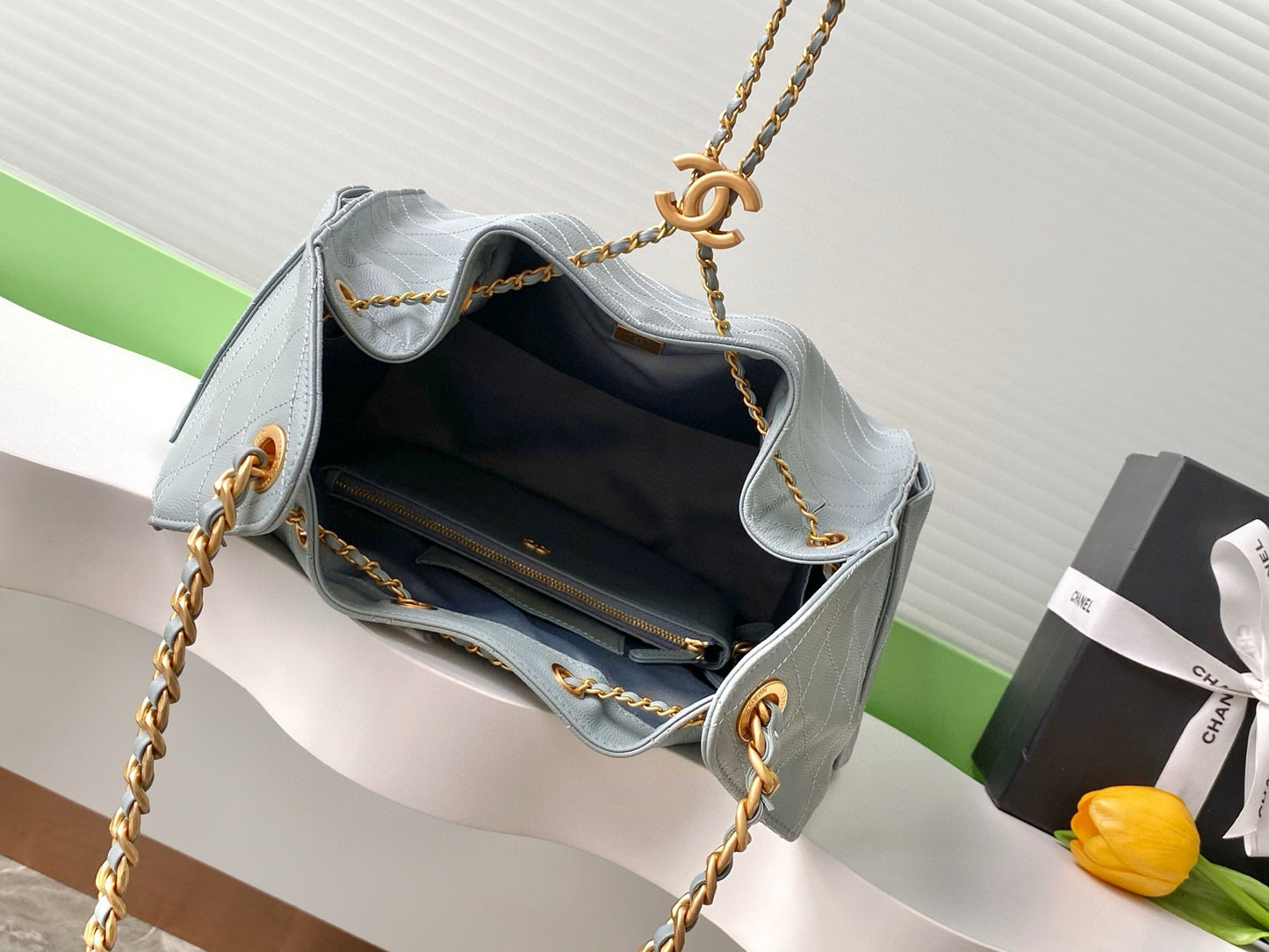 Large 25 Handbag