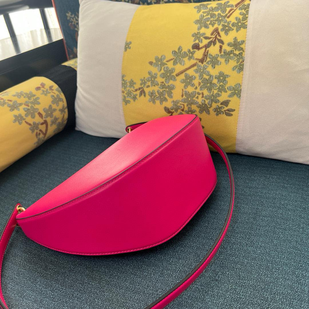 Valentino Vlogo Moon