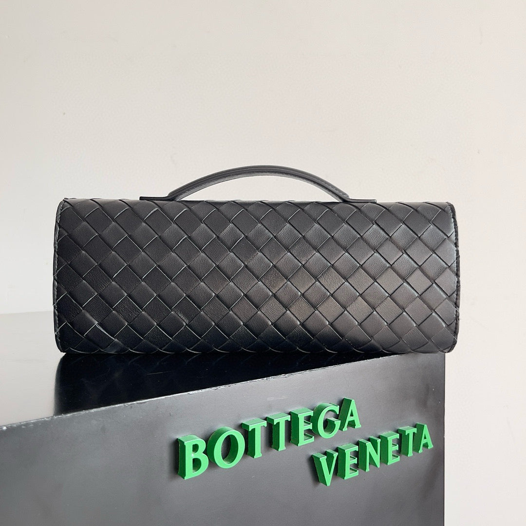 Bottega Veneta Andiamo Clutch