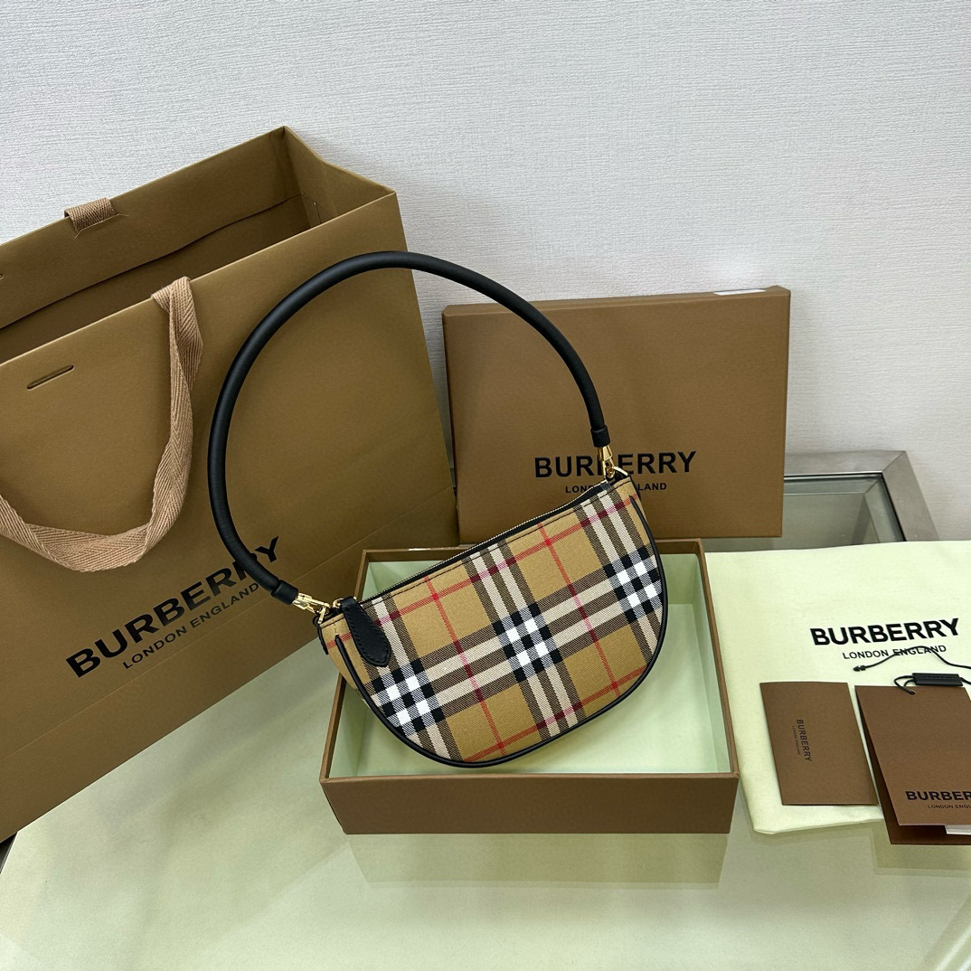 Burberry Olympia Pouch