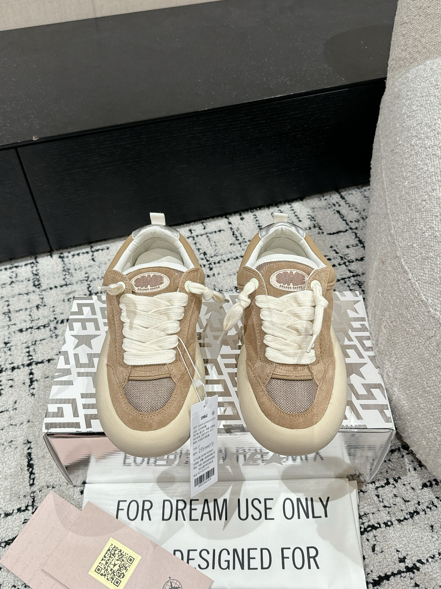 Golden Goose Sneaker