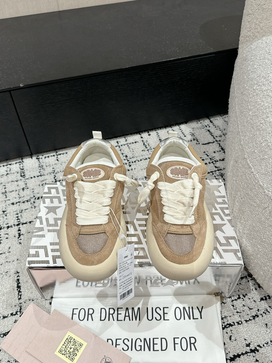Golden Goose Sneaker