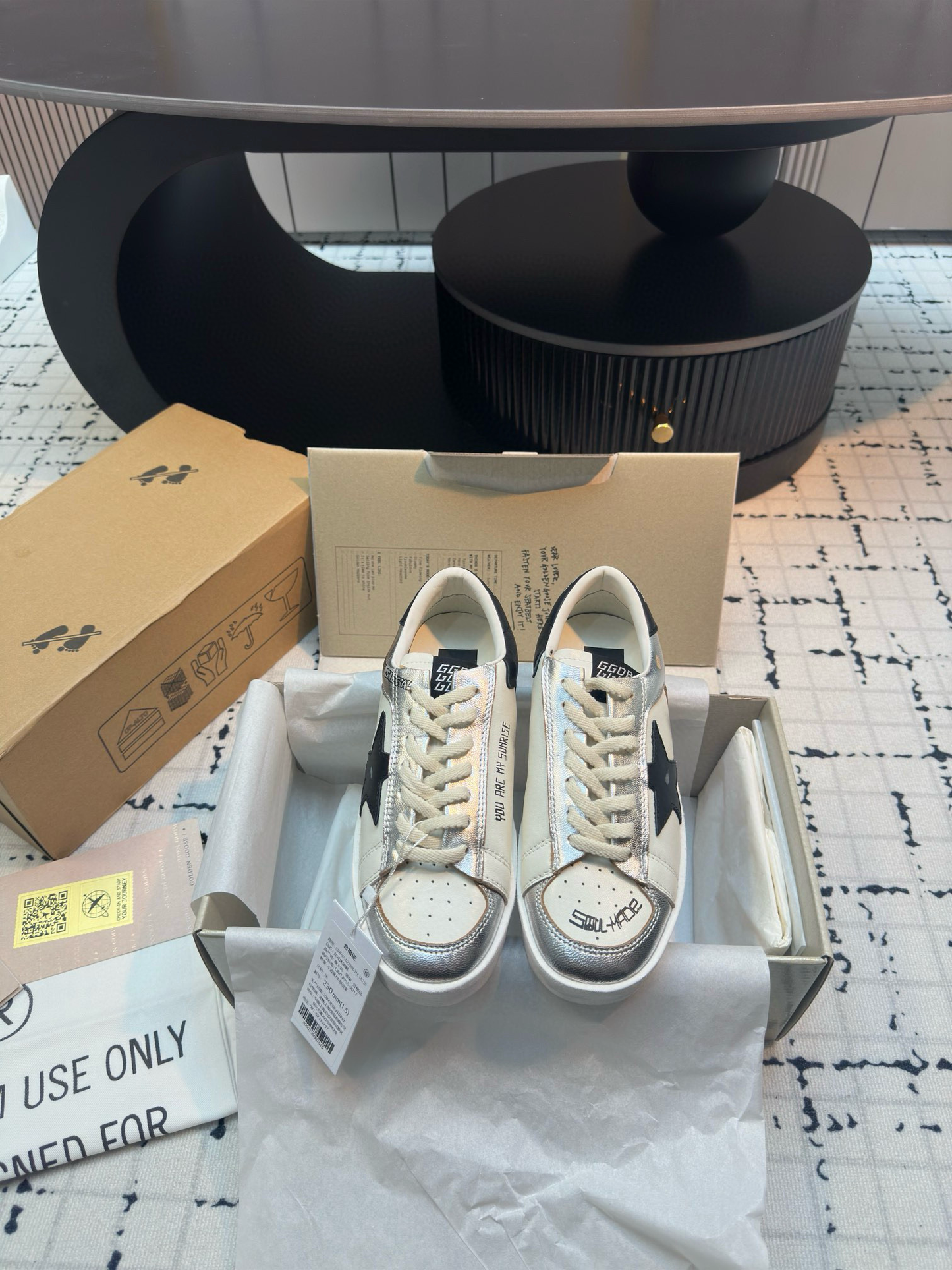 Golden Goose Sneaker