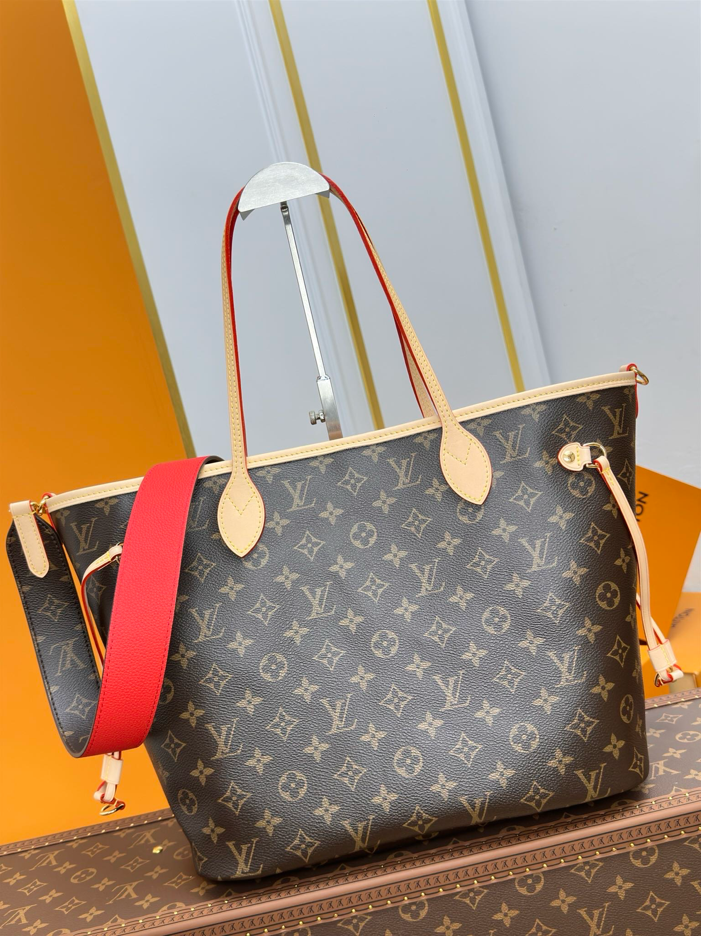 Louis Vuitton Neverfull Bandouliere Inside Out MM