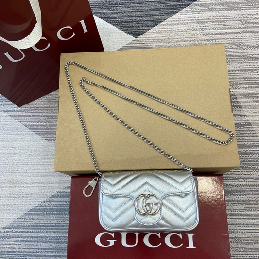 Gucci GG Marmont Super Mini