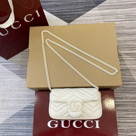Gucci GG Marmont Super Mini
