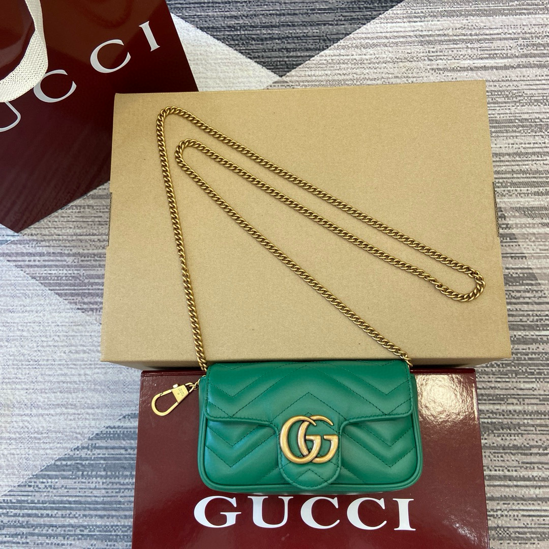Gucci GG Marmont Super Mini
