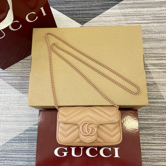 Gucci GG Marmont Super Mini