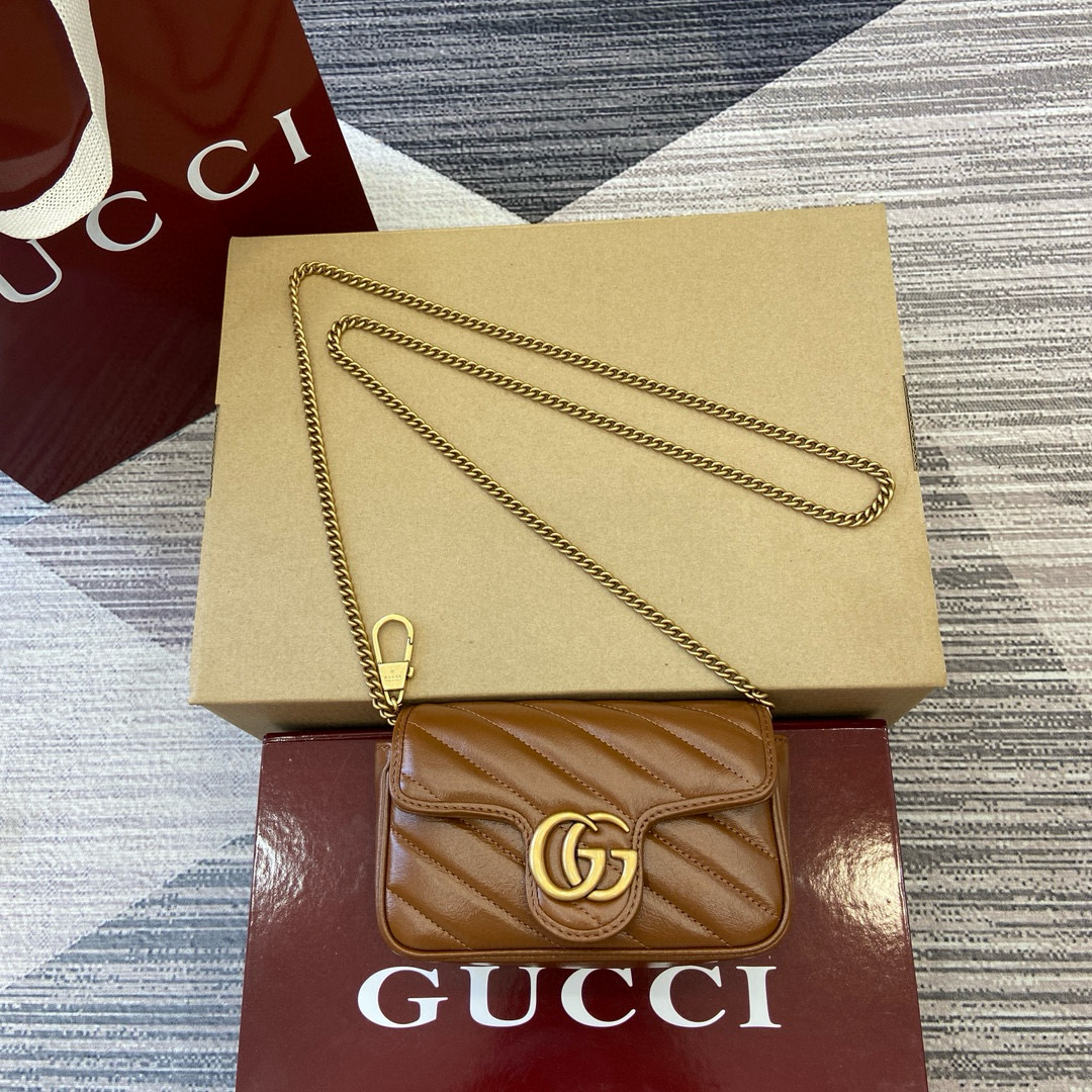 Gucci GG Marmont Super Mini