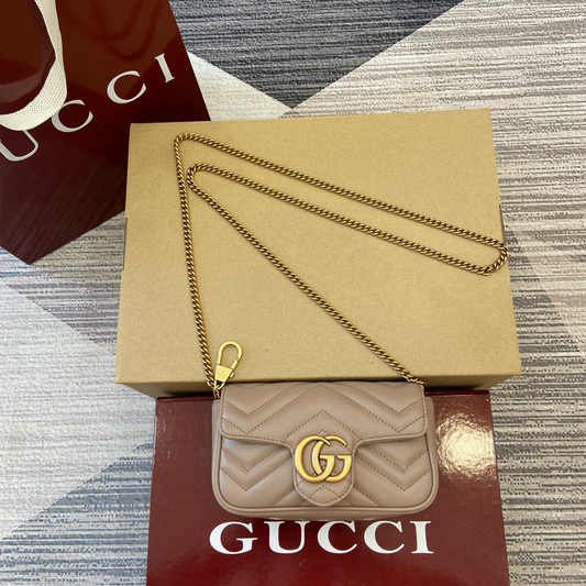 Gucci GG Marmont Super Mini