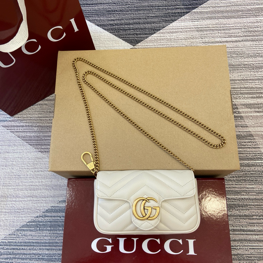 Gucci GG Marmont Super Mini