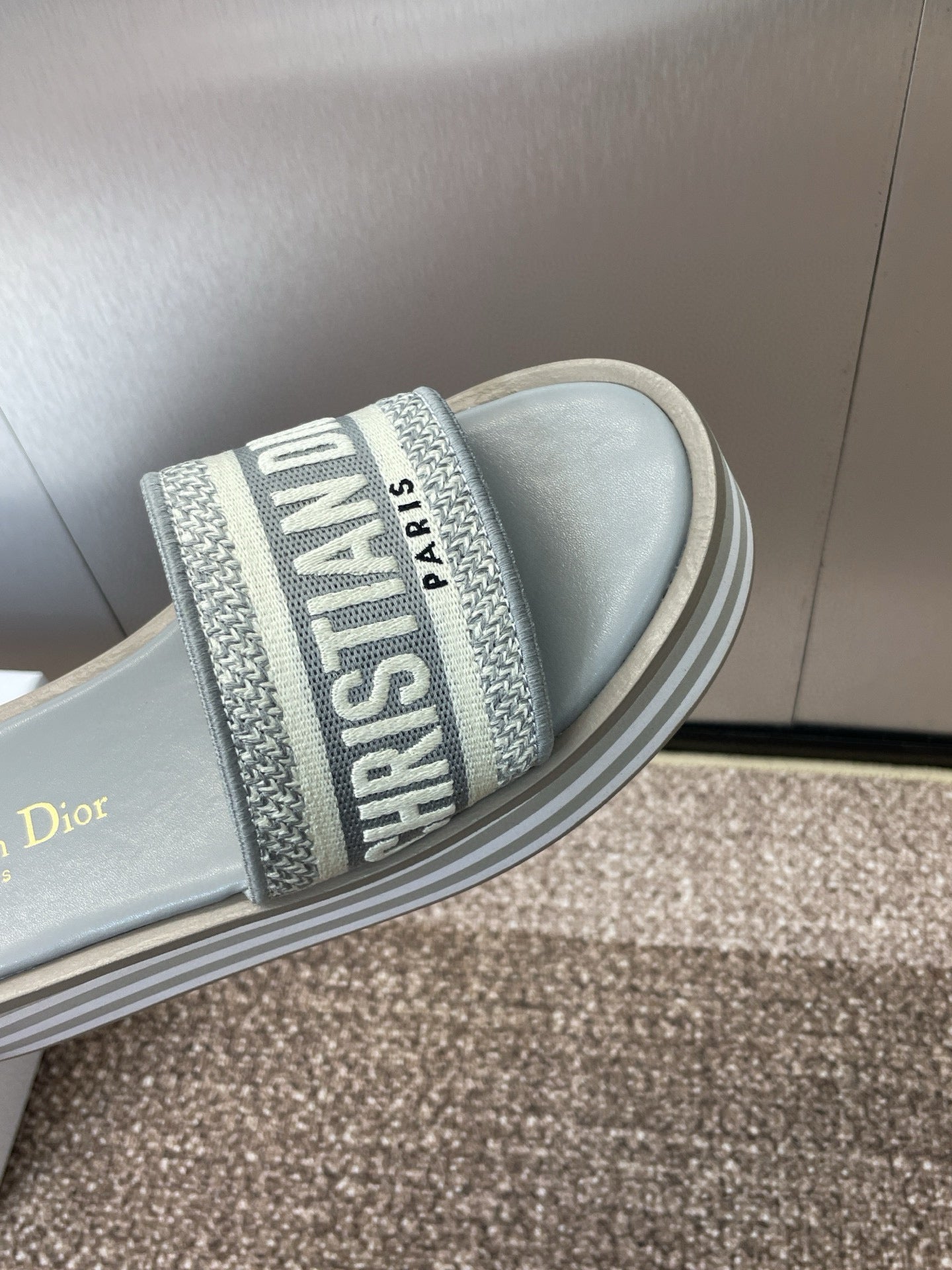 CD Ivıeta Dway Slide