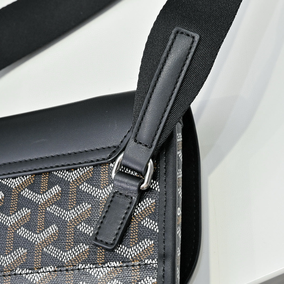 Gyrd Coursıer Messenger