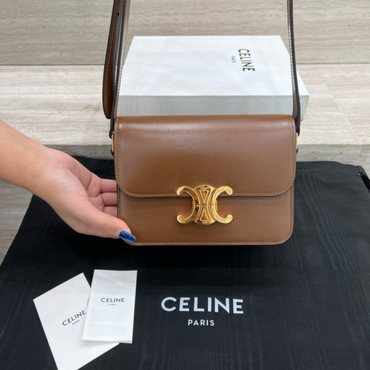 Celine Teen Triomphe