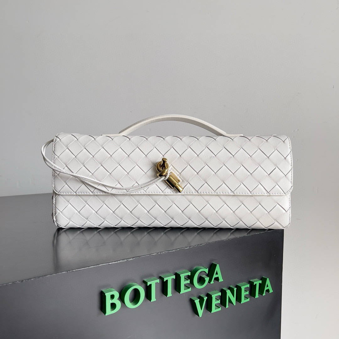 Bottega Veneta Andiamo Clutch
