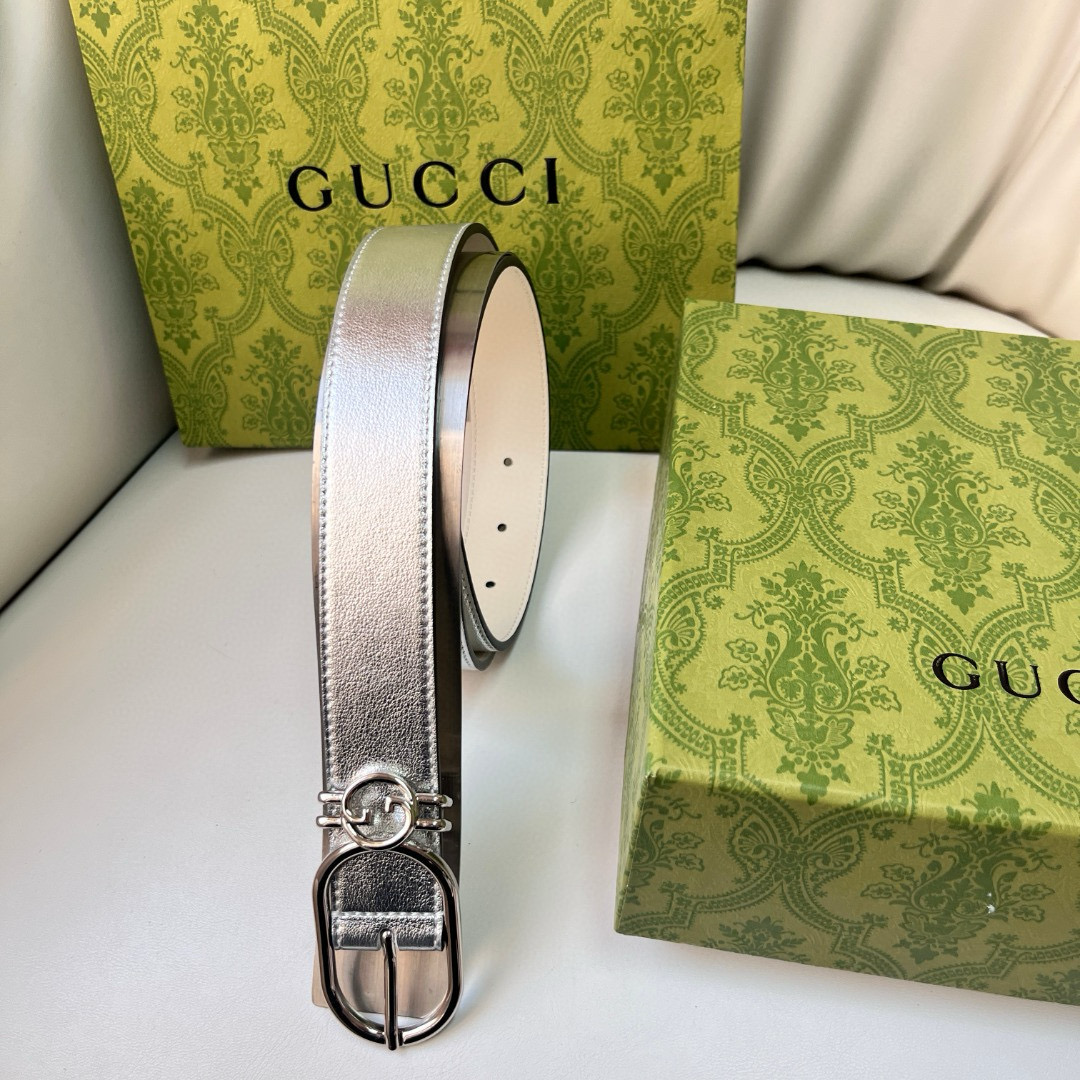 Gucci With Oval Buckle Belt