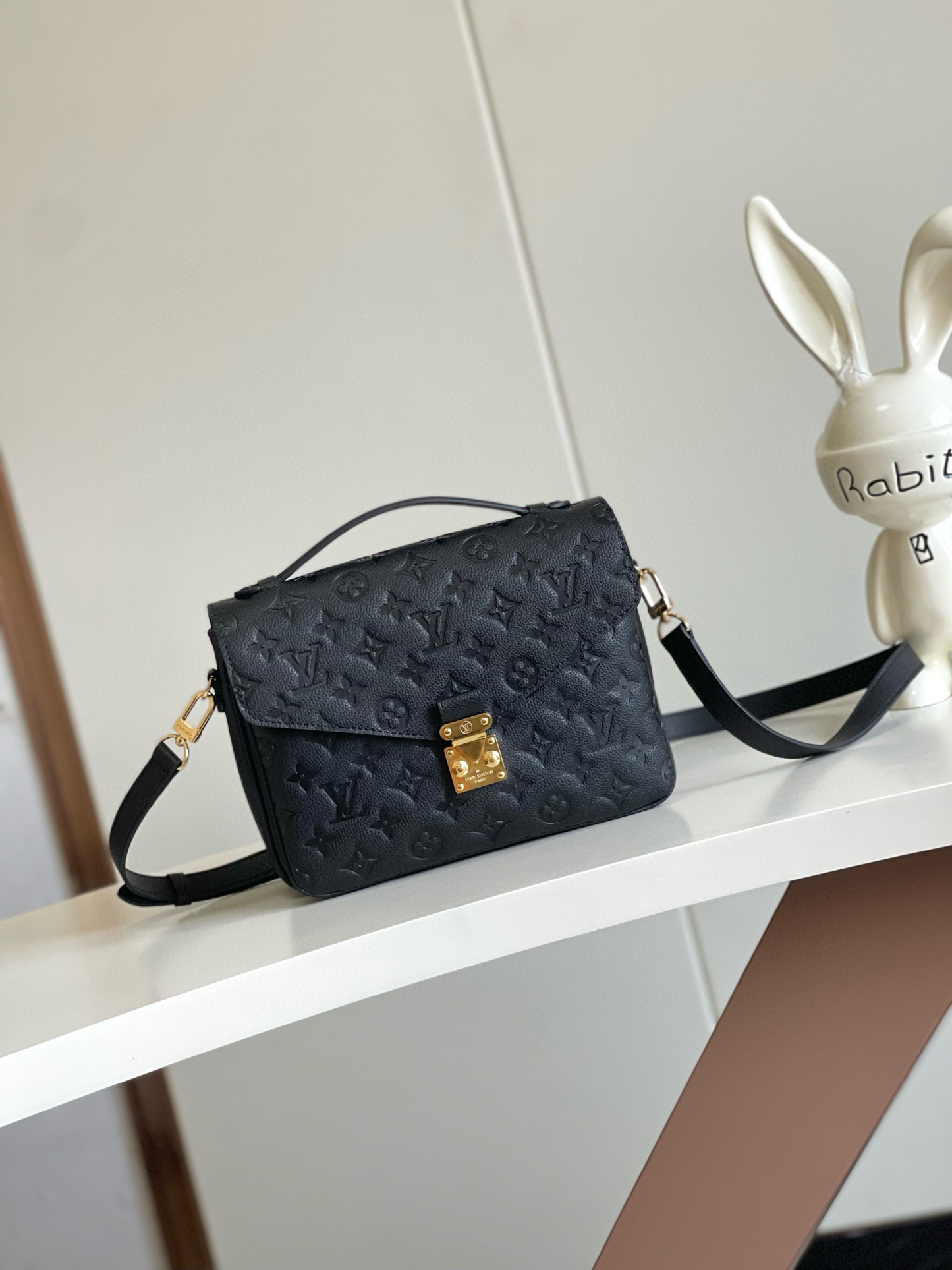 Louis Vuitton Pochette Metis