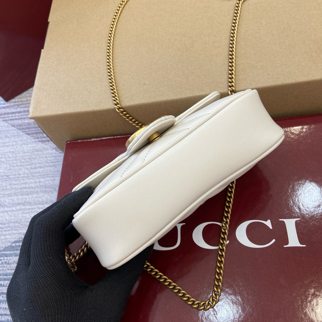 Gucci GG Marmont Super Mini