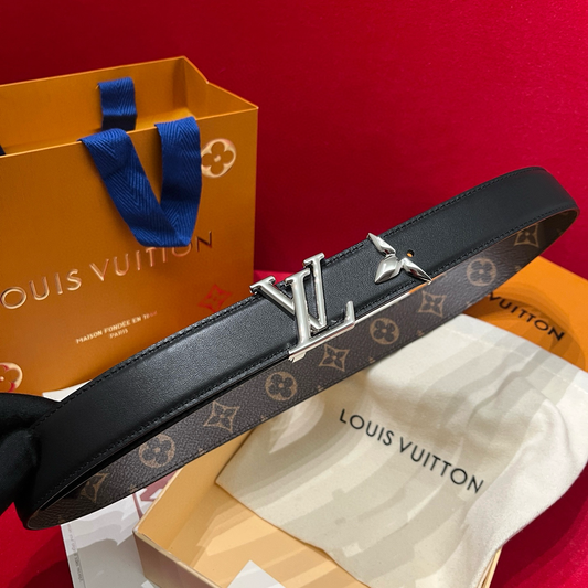 Louis Vuitton Pretty Lv 30 mm Reversible Belt