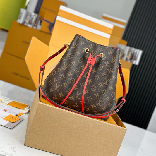 Louis Vuitton NeoNoe MM