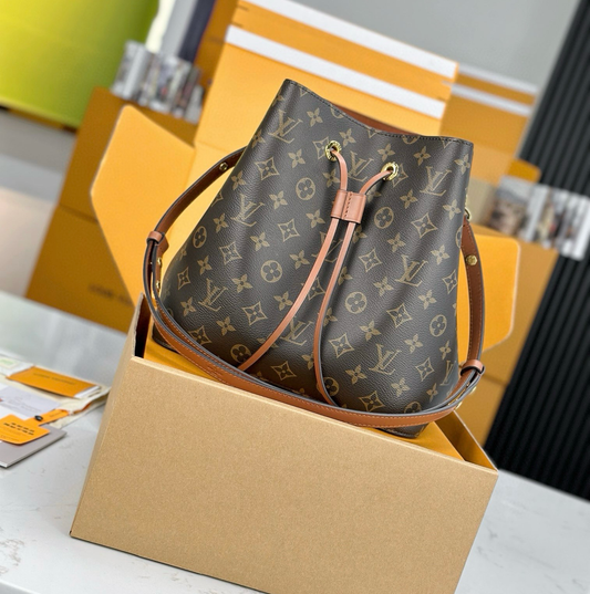 Louis Vuitton NeoNoe MM