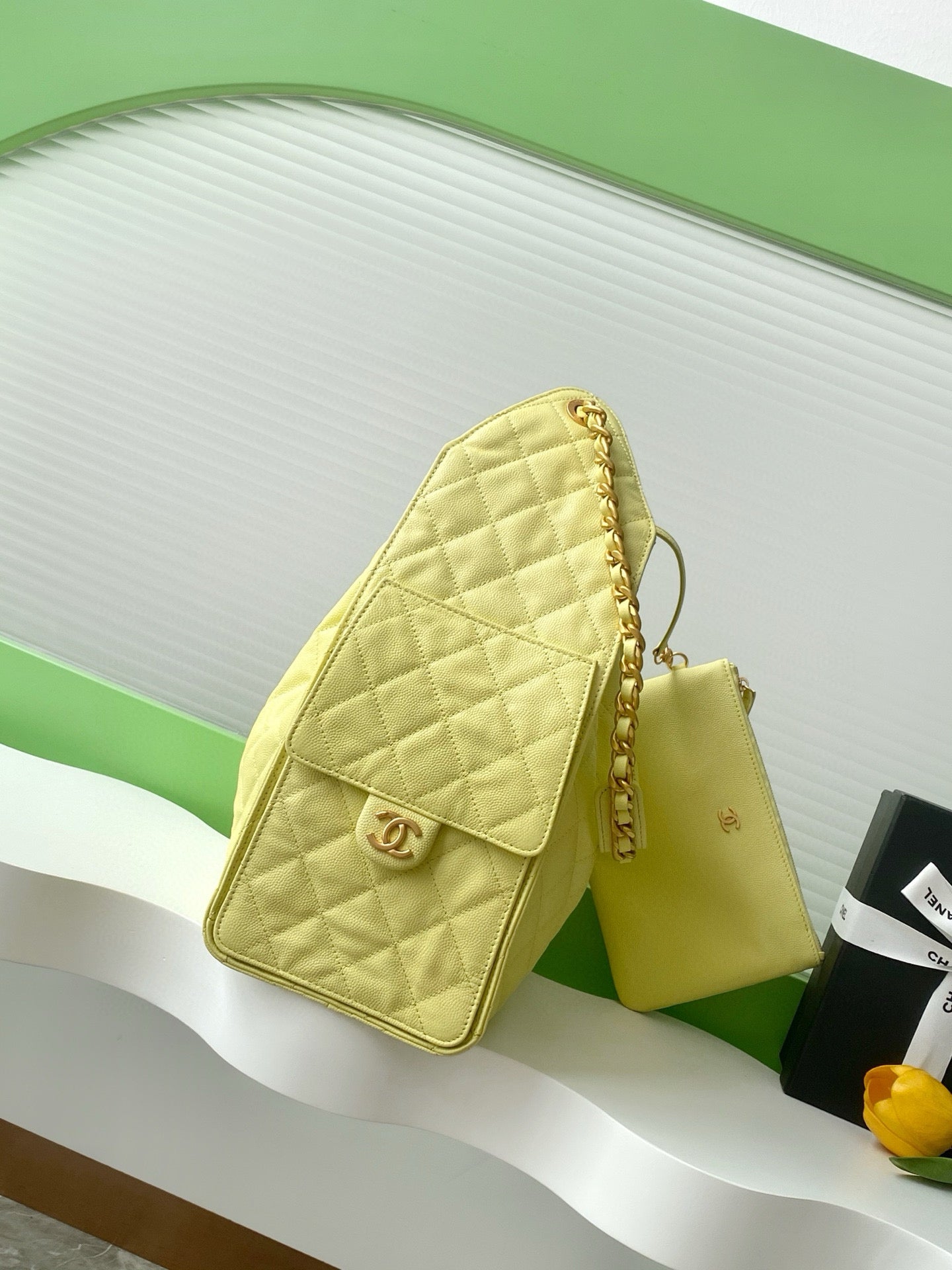 Large 25 Handbag