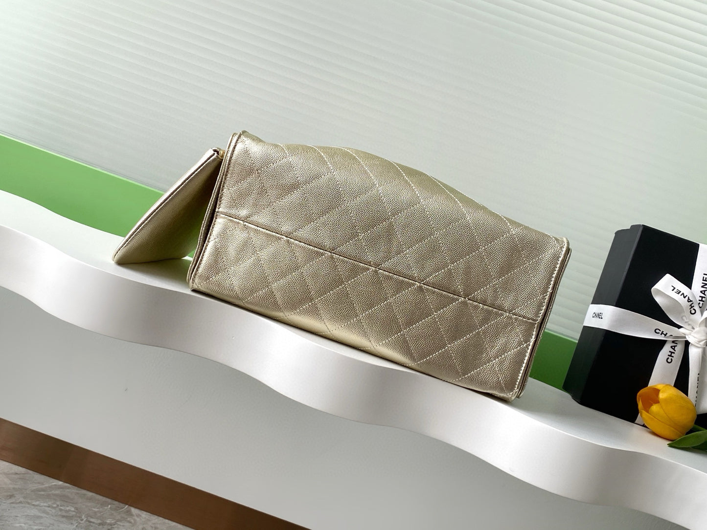 Large 25 Handbag