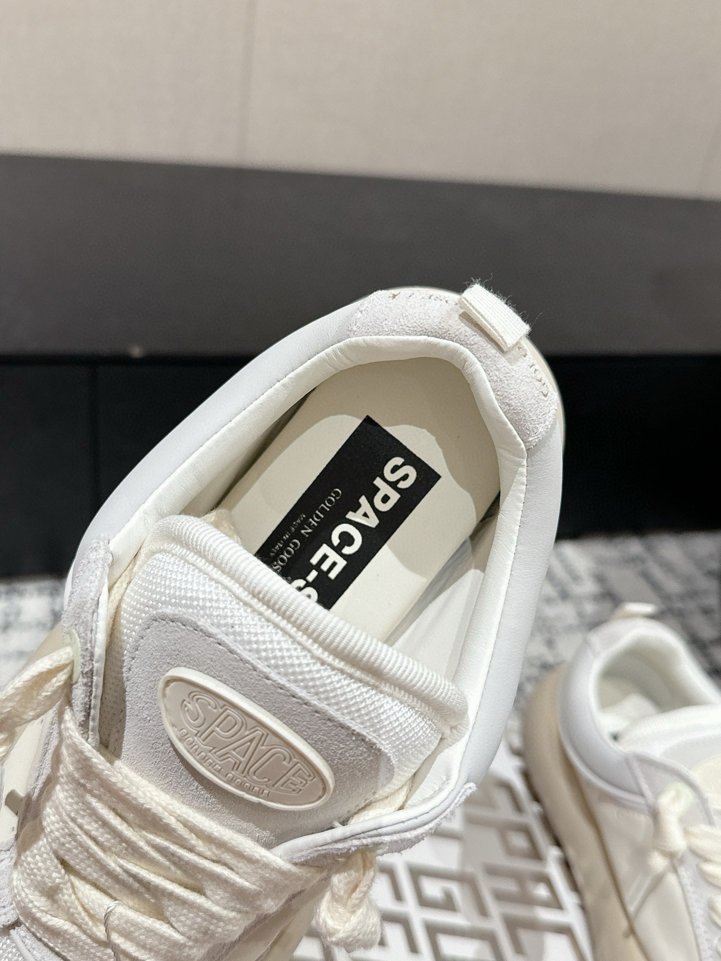 Golden Goose Sneaker