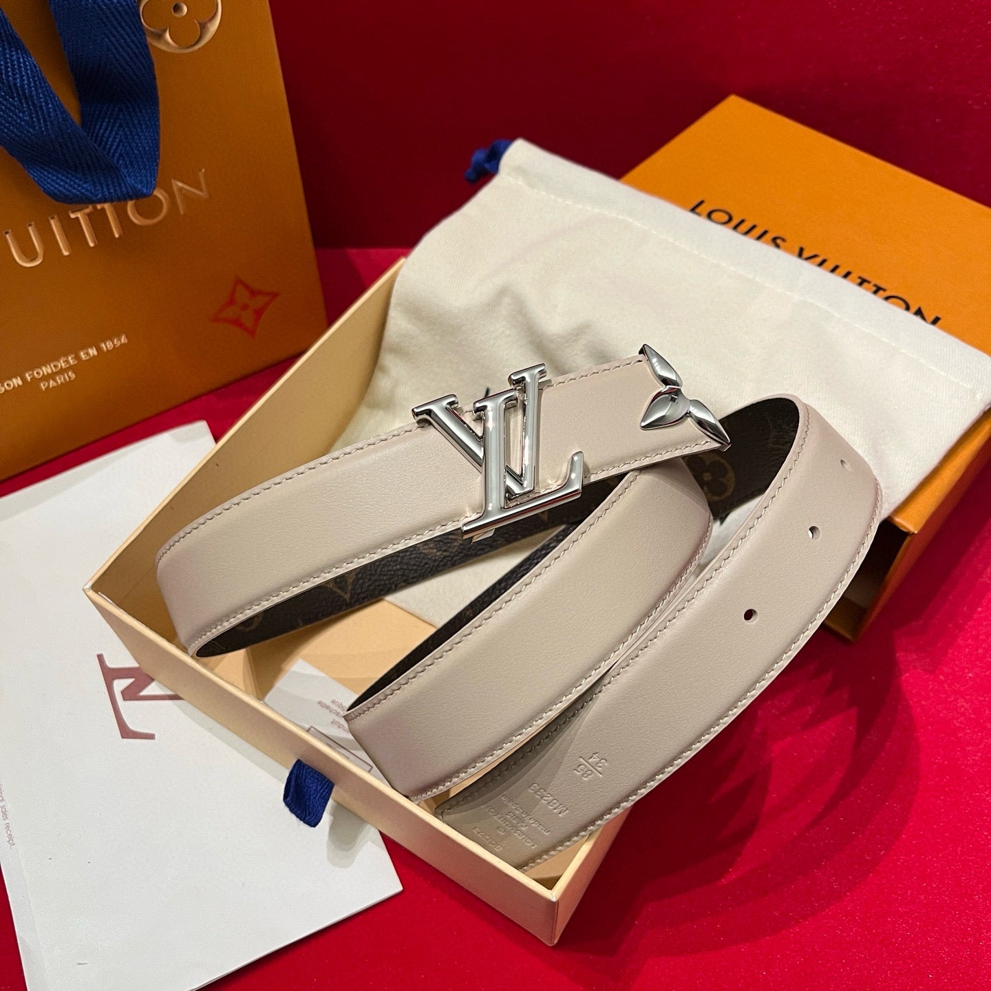Louis Vuitton Pretty Lv 30 mm Reversible Belt
