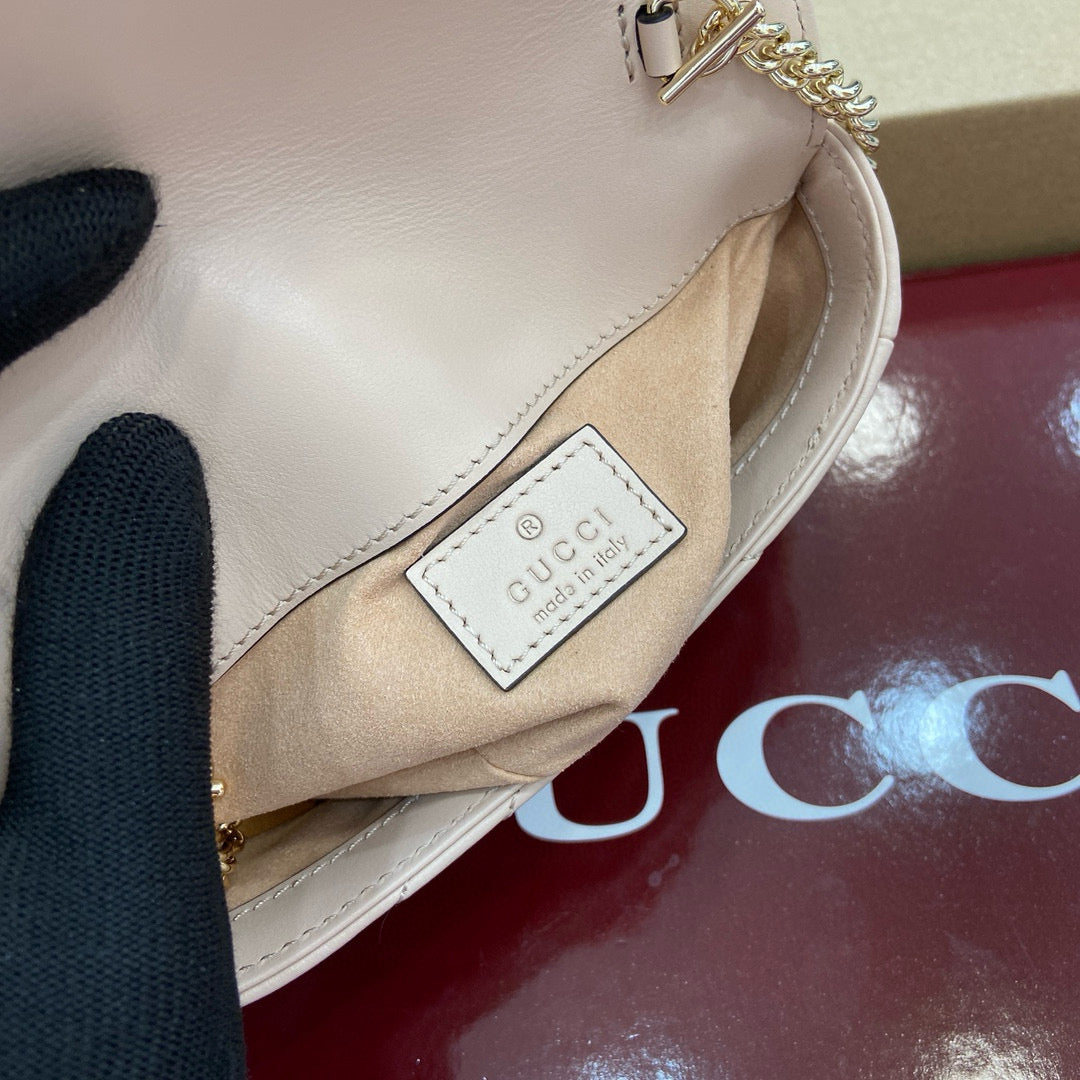 Gucci GG Marmont Super Mini